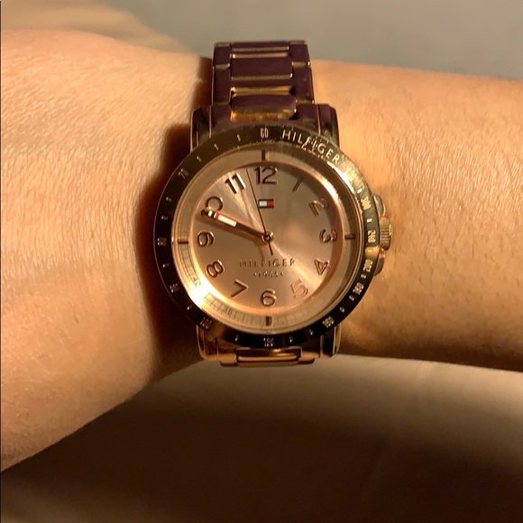 Rose gold Tommy Hilfiger watch! - Picture 3 of 3